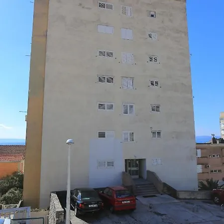 With Parking Space - 15841 Apartman *