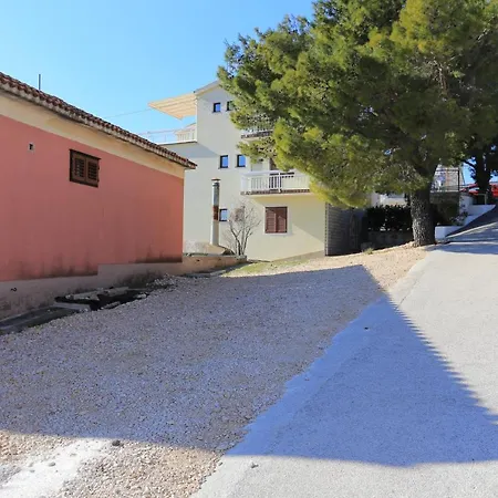 Apartment With A Parking Space - 15841 Makarska
