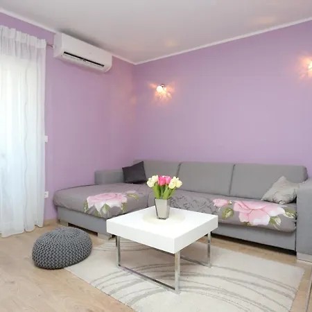 With Parking Space - 15841 Makarska