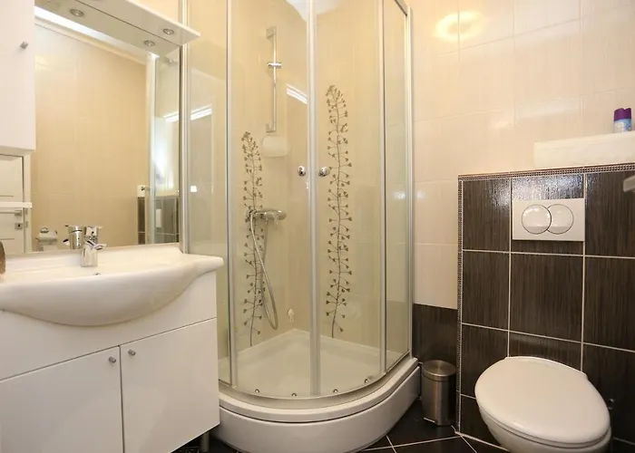 With Parking Space - 15841 Makarska